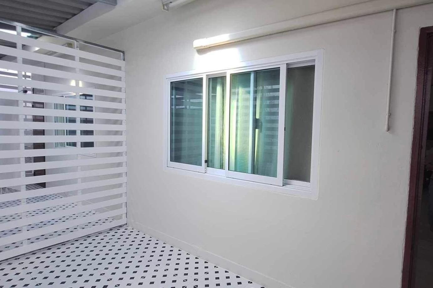 Chaiwat Hostel Bangkok Buitenkant foto
