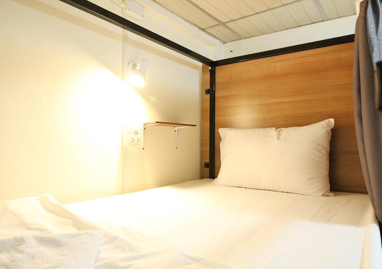 Chaiwat Hostel Bangkok Buitenkant foto