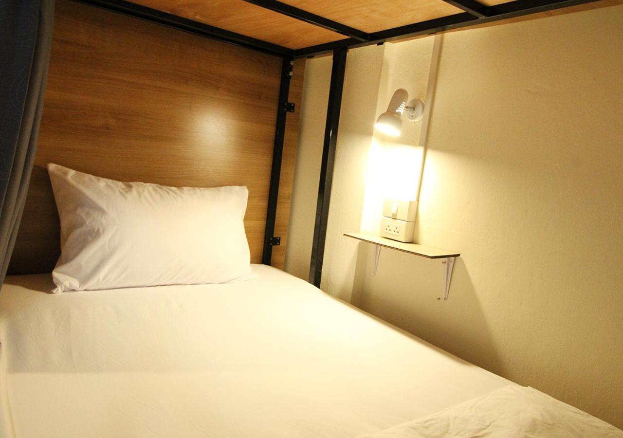 Chaiwat Hostel Bangkok Buitenkant foto