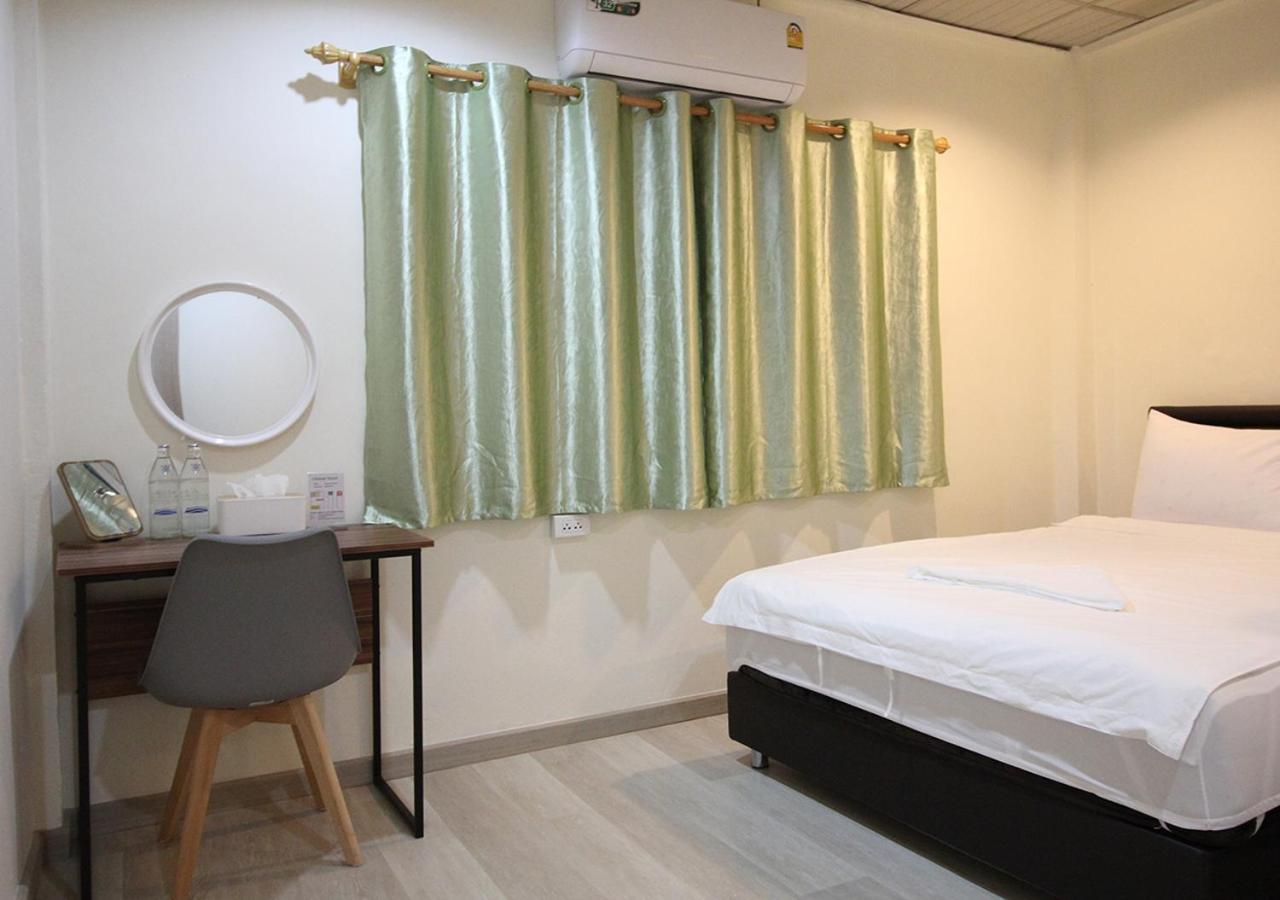 Chaiwat Hostel Bangkok Buitenkant foto