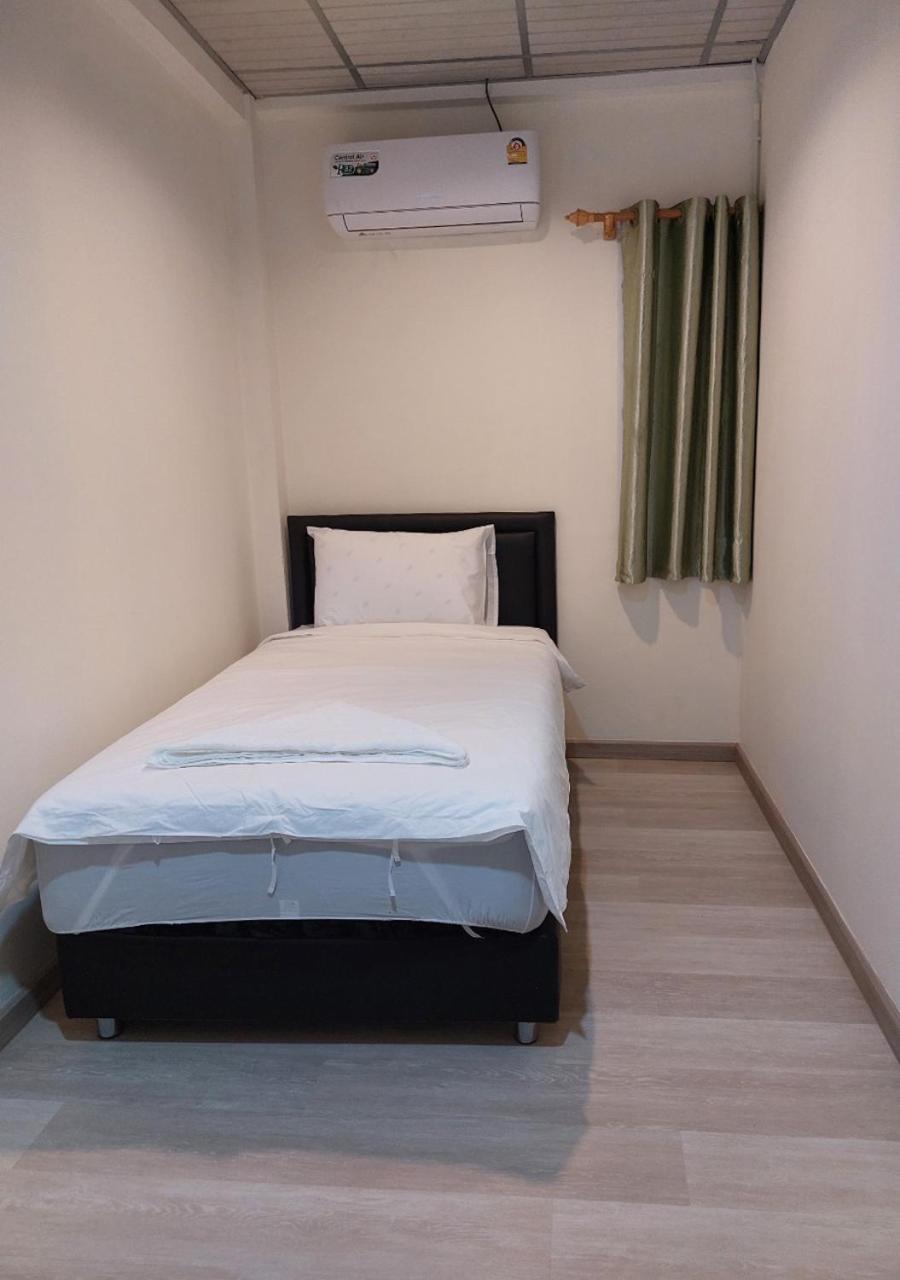 Chaiwat Hostel Bangkok Buitenkant foto